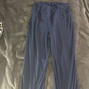 Dark blue leggings